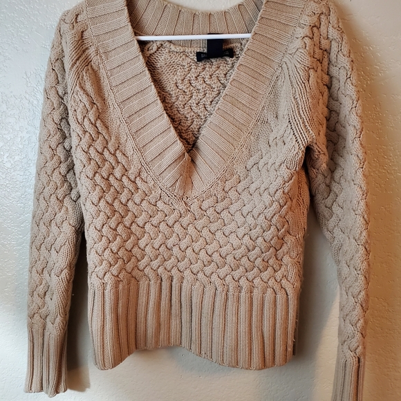 Banana Republic Merino Wool Cable Knit Sweater Banana Republic Merino Wool Cable Knit Sweater
